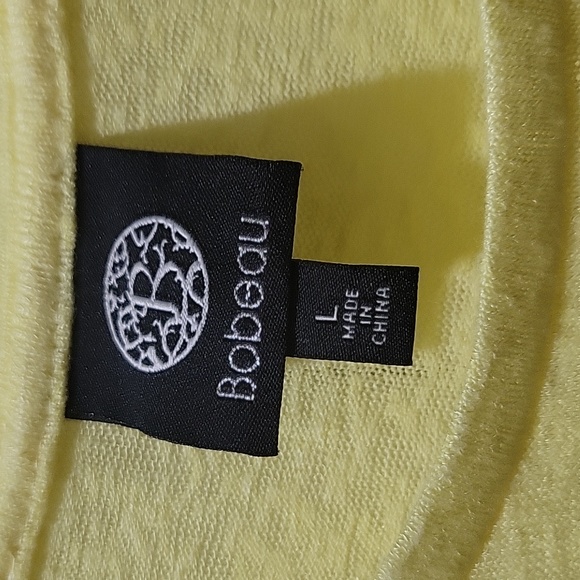 Bobeau knot front, 3/4 sleeve top. - Picture 2 of 4